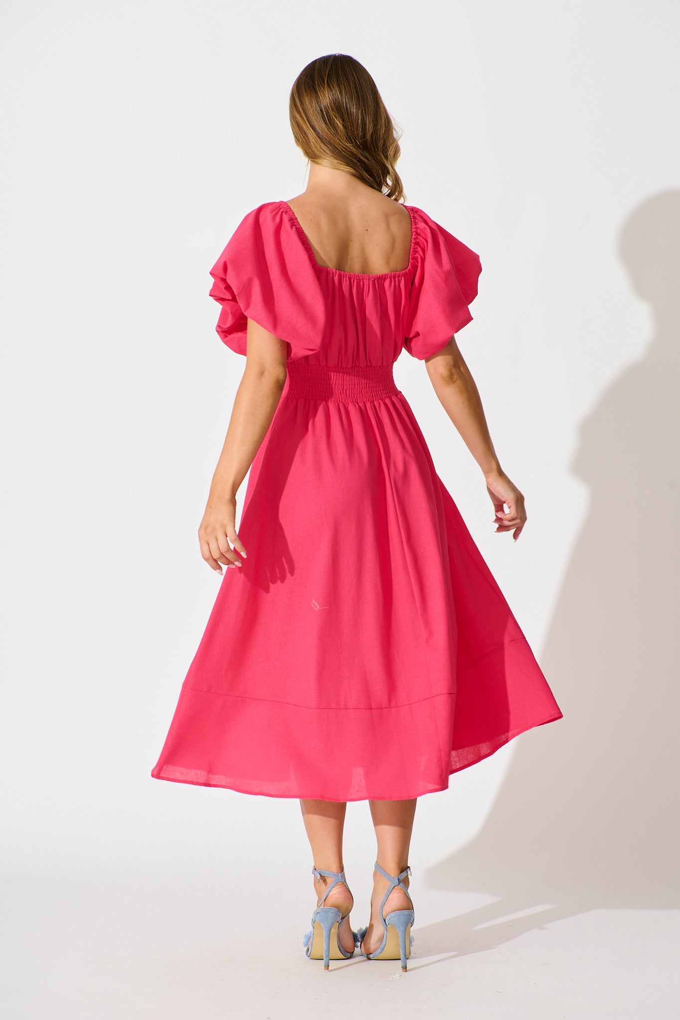 Wintour Midi Dress In Pink Linen Blend