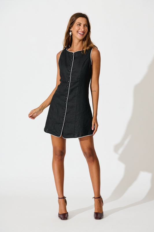 Allure Dress in Black Linen