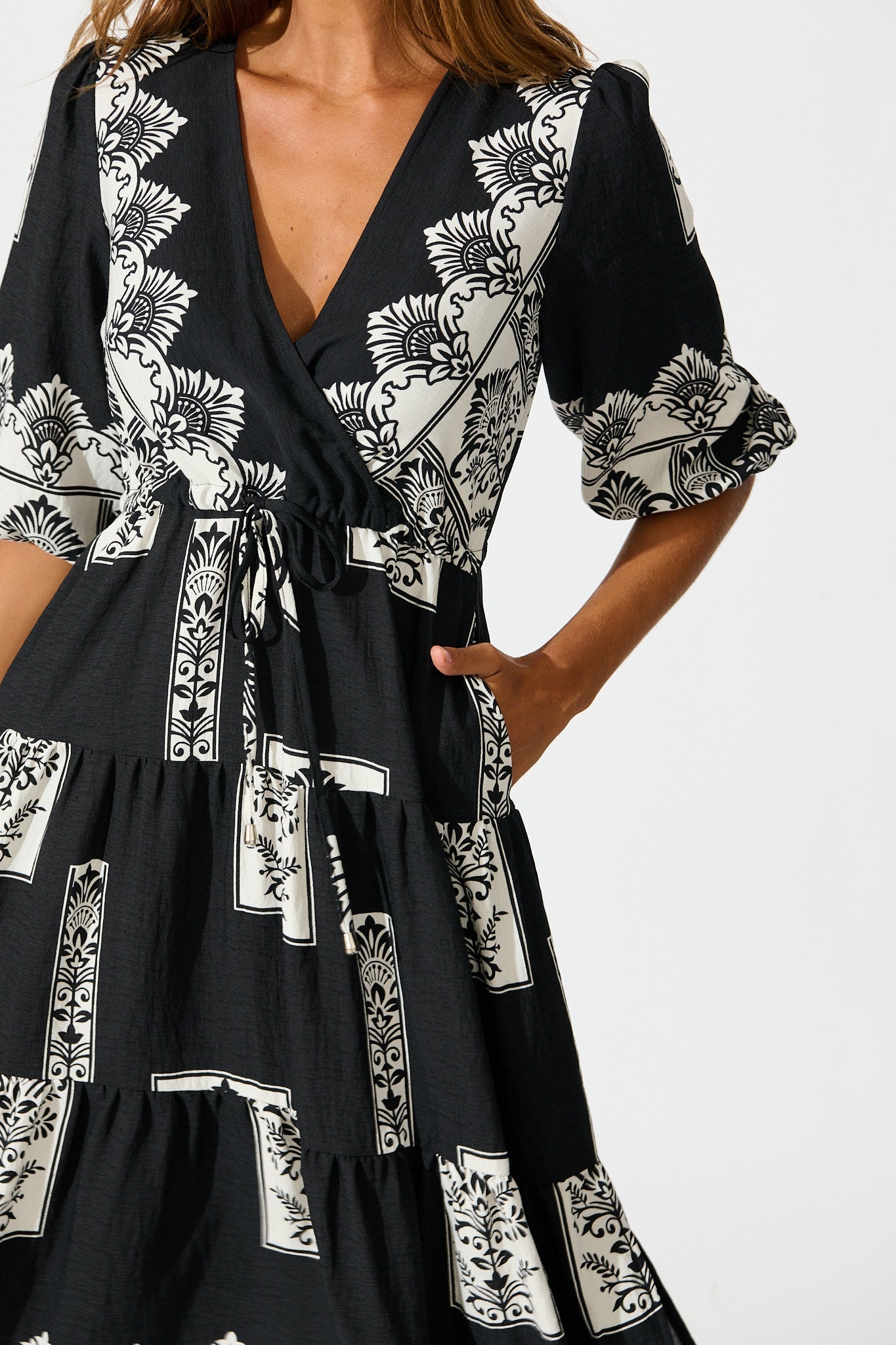 Paradise Midi Dress in Black Border Print