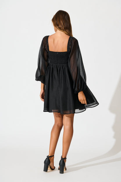 Seduction Dress in Black