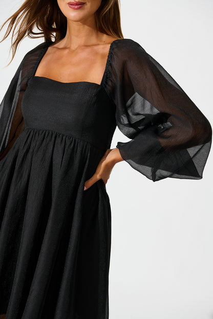 Seduction Dress in Black