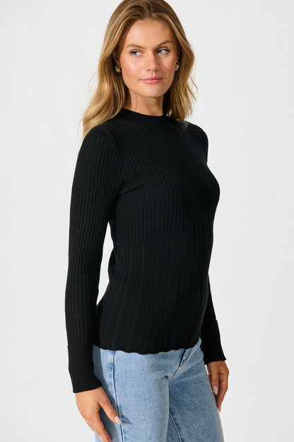 Mystical Knit in Black