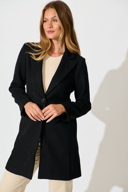 Prato Coat in Black