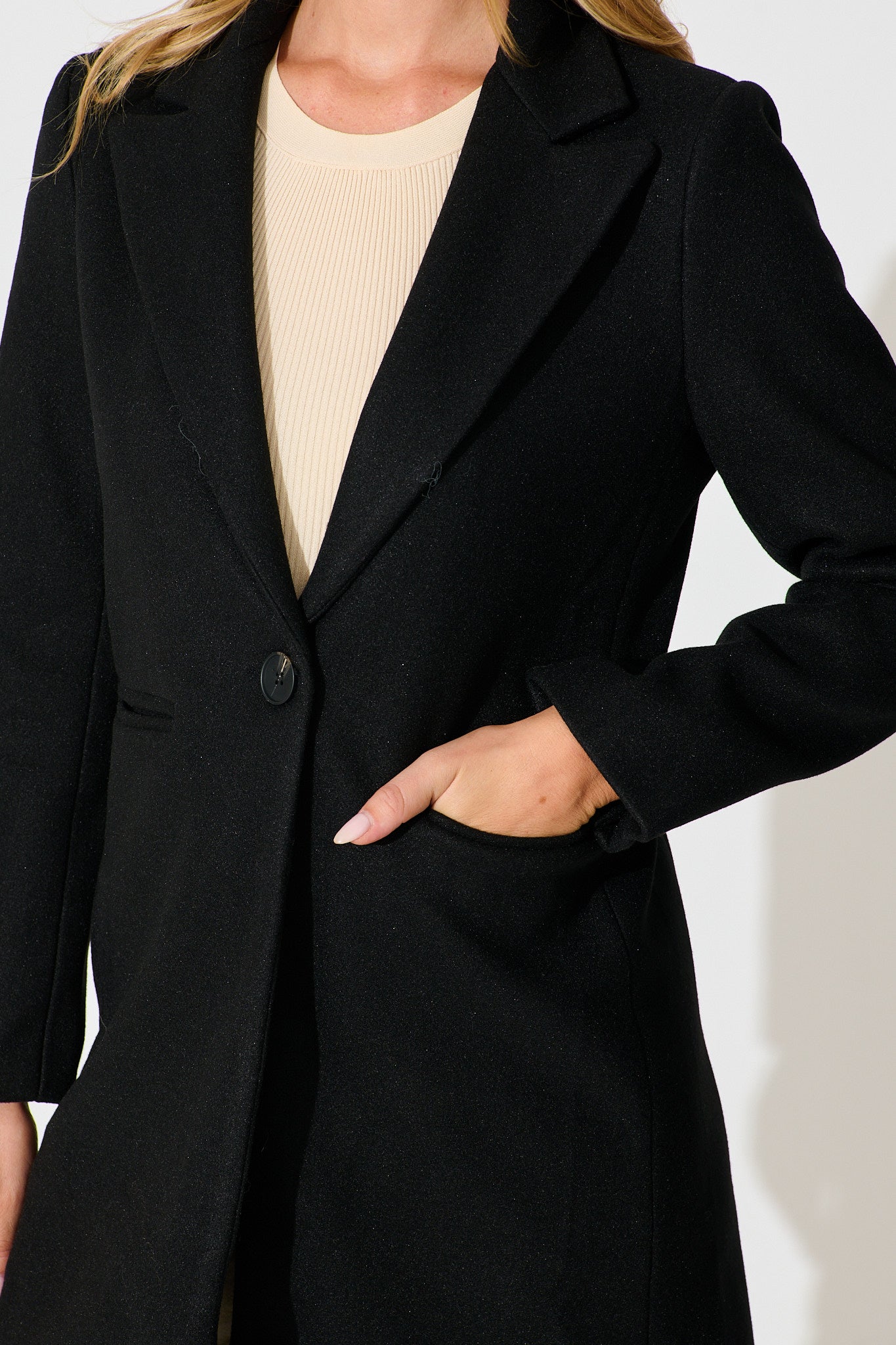 Prato Coat in Black