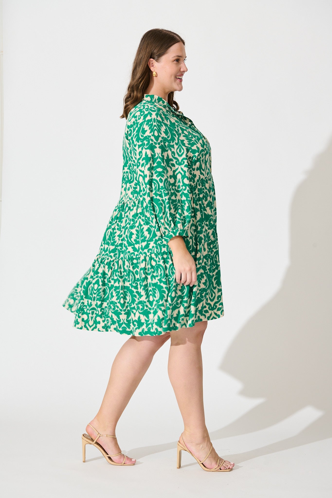 Caracelle Smock Dress In White With Green Print