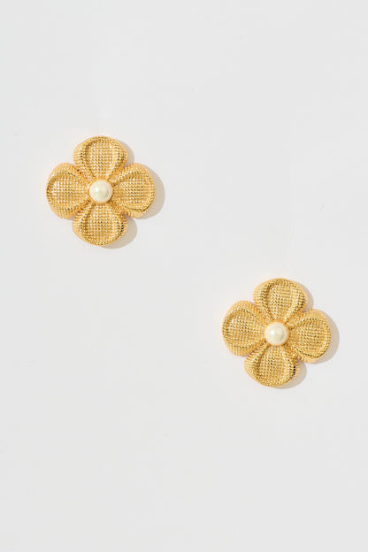 Stephy Flower Earrings in 18K Gold Plated