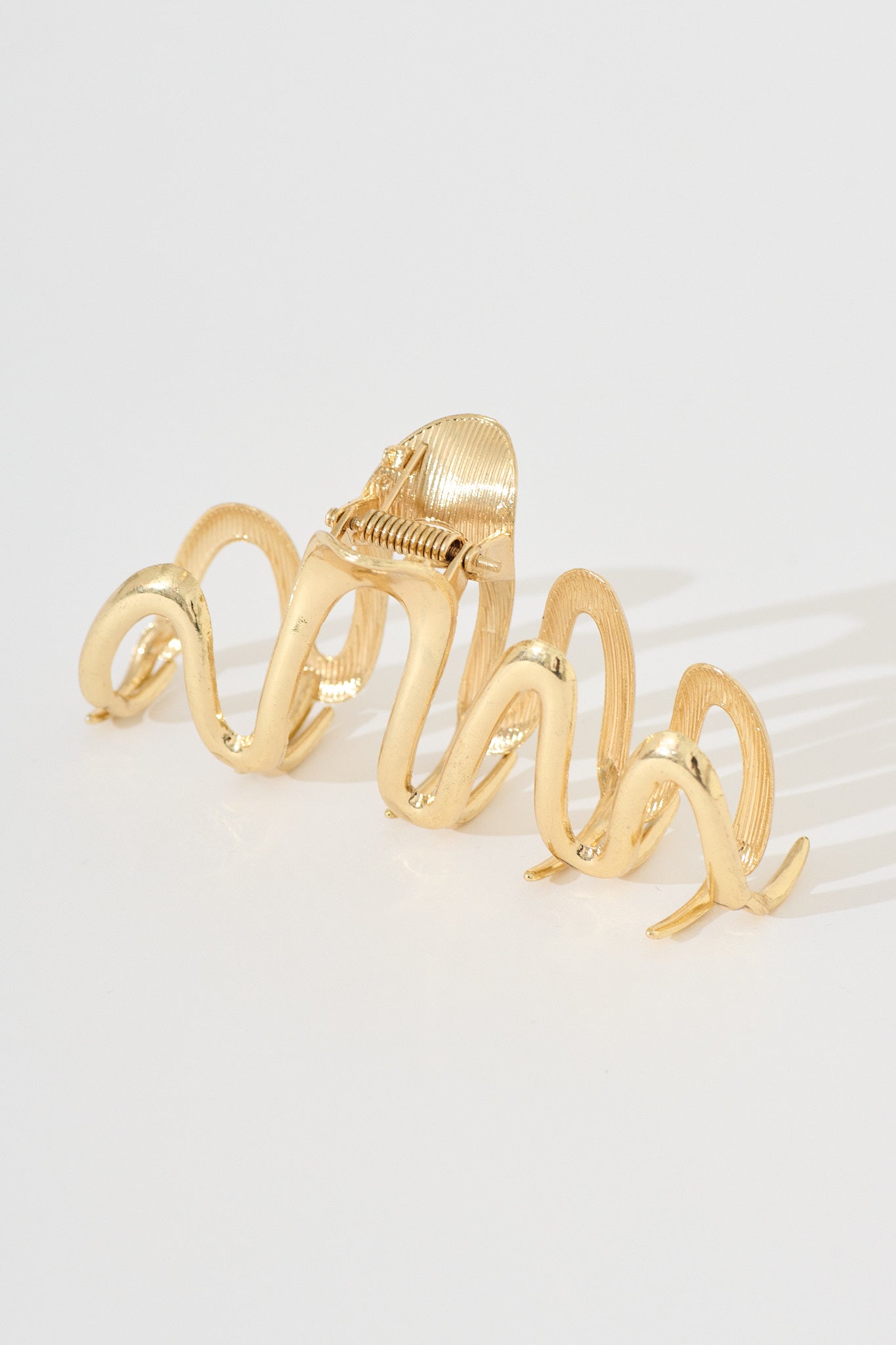 Alanis Hair Claw in Gold