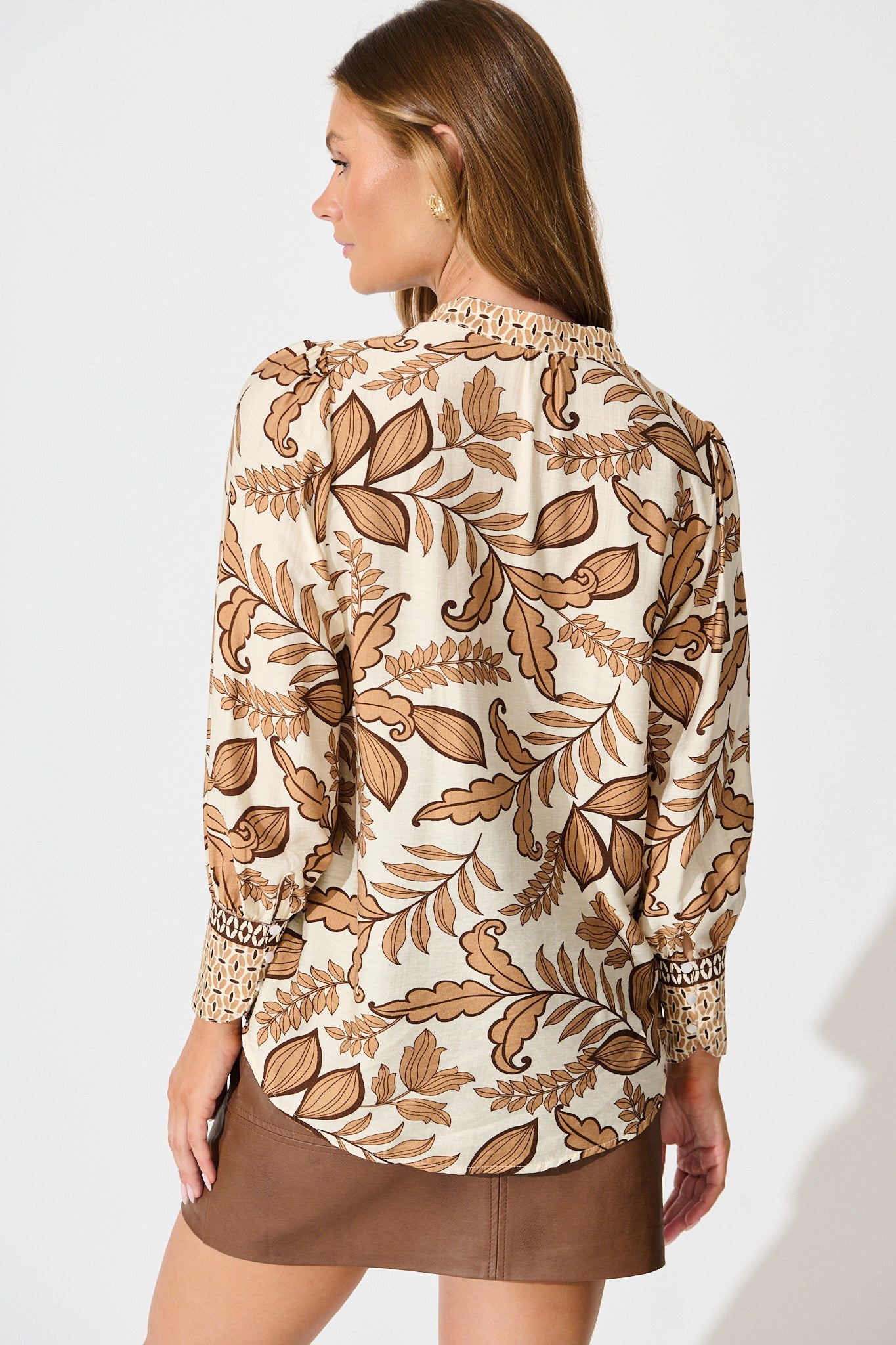 Graceful Top in Cream with Brown Leaf