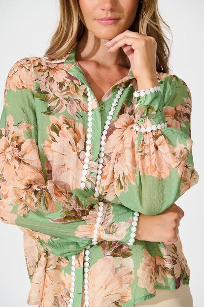 Lynelle Shirt in Green Floral with White Contrast Trim