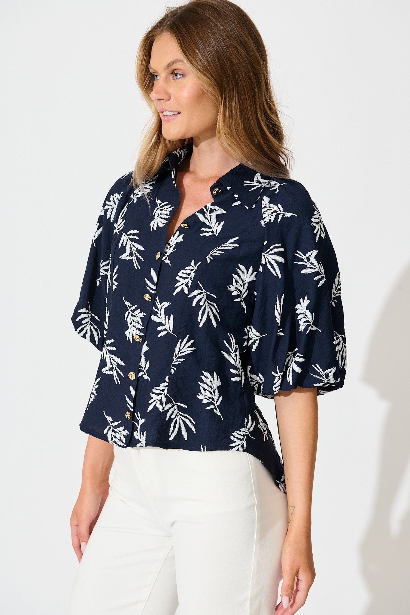 Good Love Shirt in Navy with White Leaf