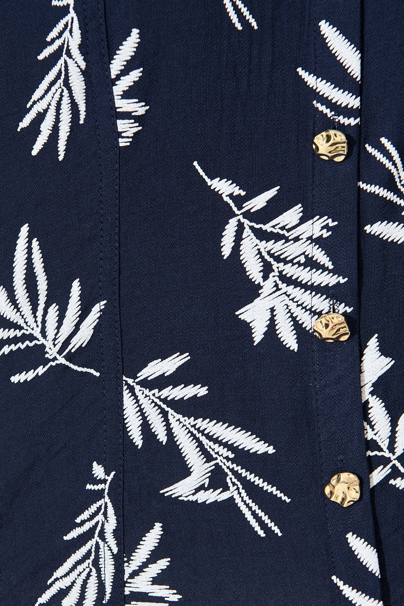 Good Love Shirt in Navy with White Leaf