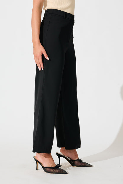 Annika Pant in Black