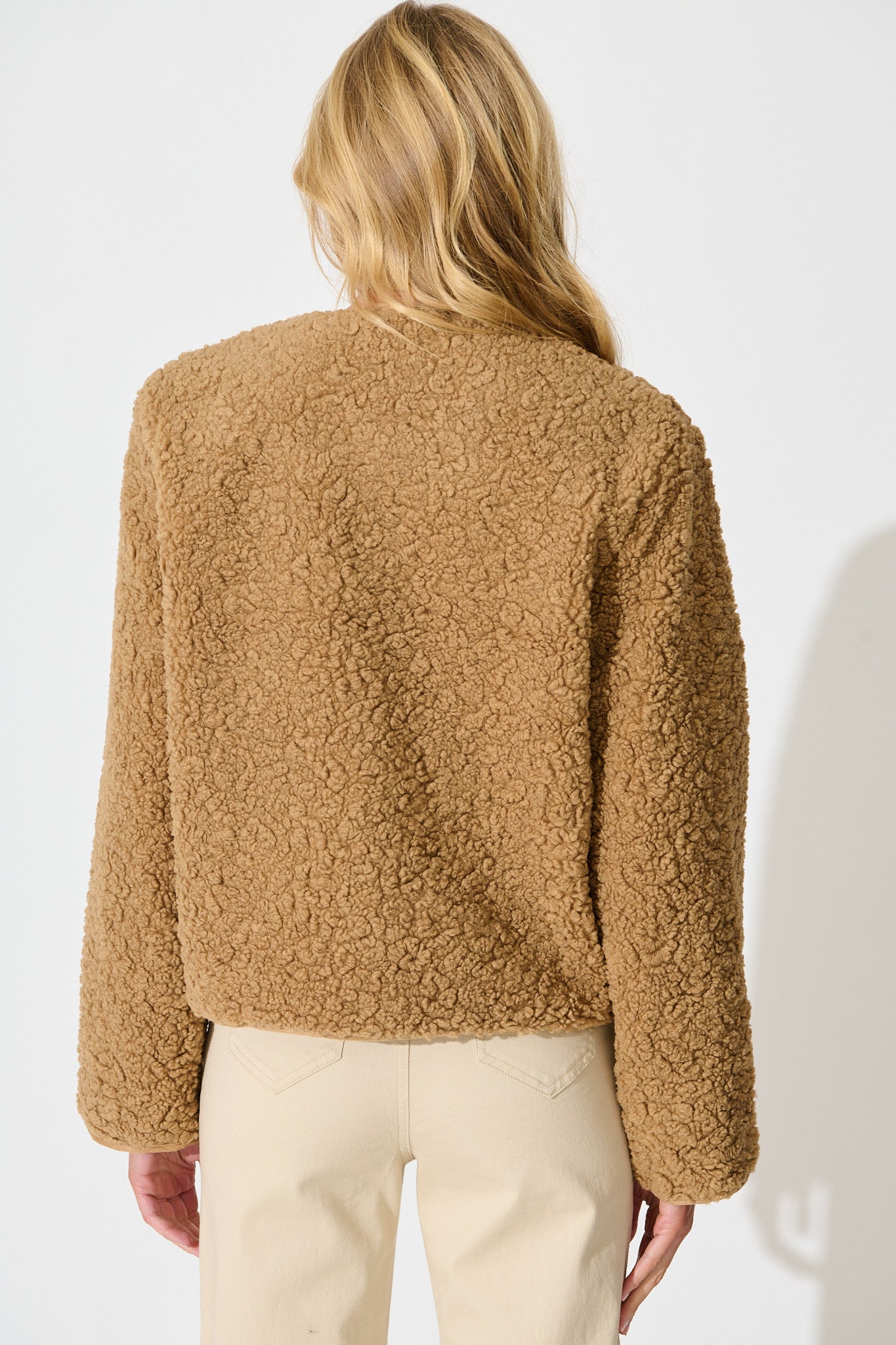 Look My Way Teddy Jacket in Mocha