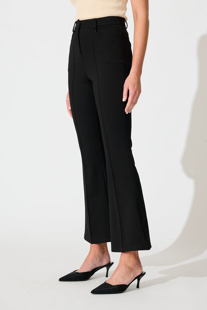 Workflow Stretch Pintuck Pant in Black