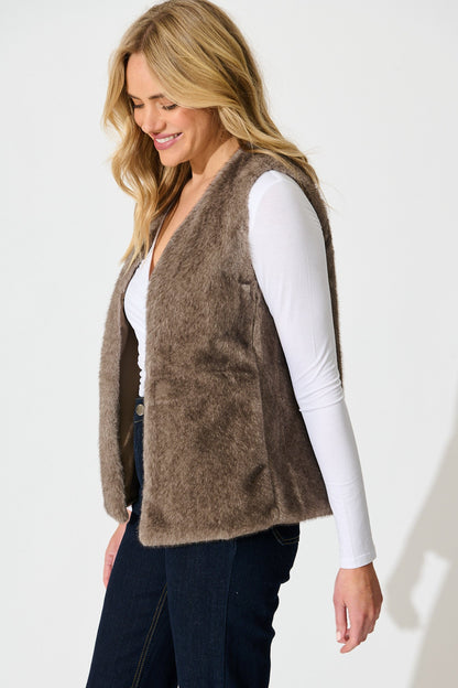 Talita Faux Fur Vest in Taupe