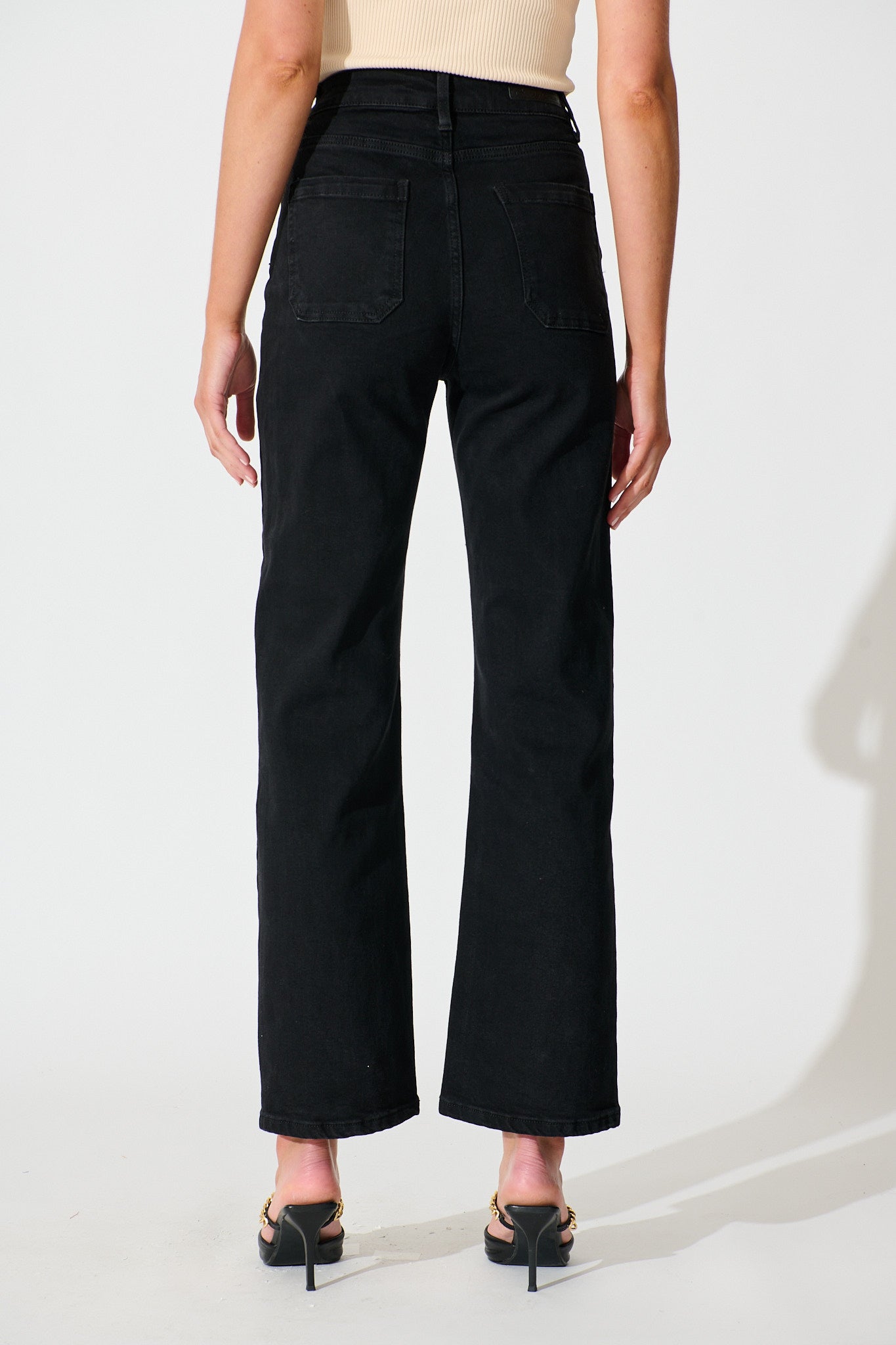 Atwood High Rise Relaxed Leg Jean in Black Denim