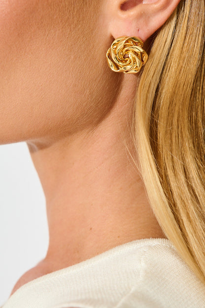 Lucia Flower Earrings in 18K Gold Plated