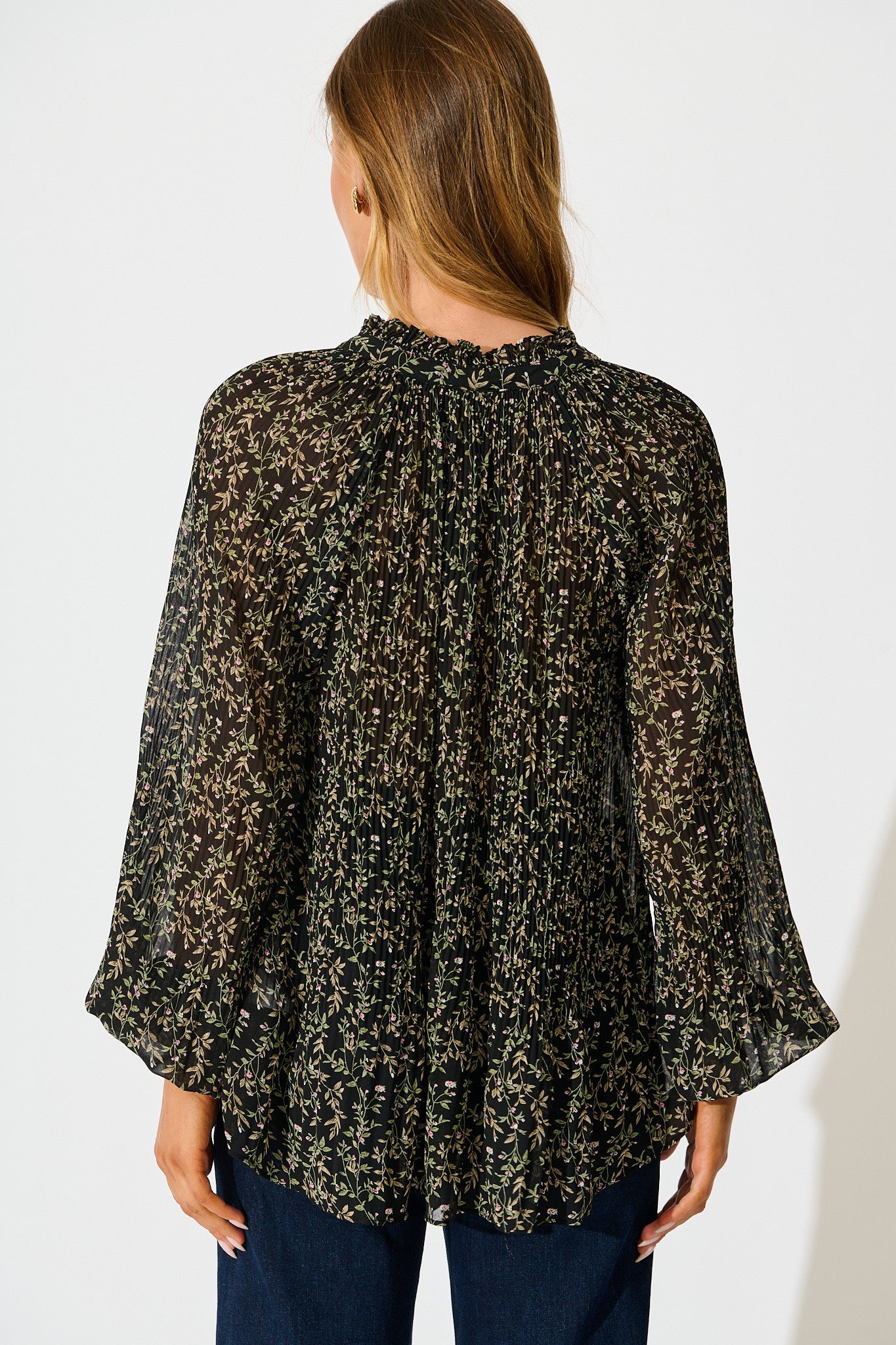 Zahara Top in Black Multi Floral Plisse
