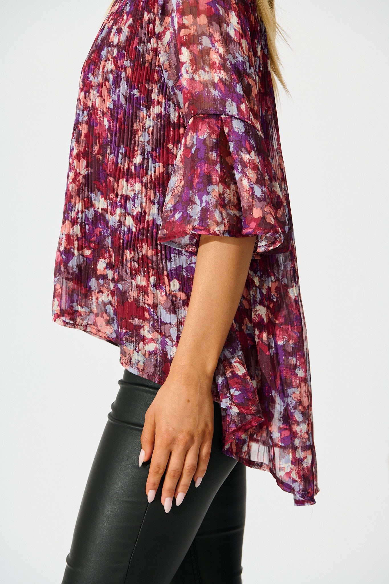 Bettina Top in Wine Floral Plisse