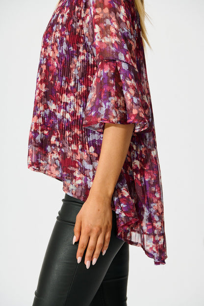 Bettina Top in Wine Floral Plisse