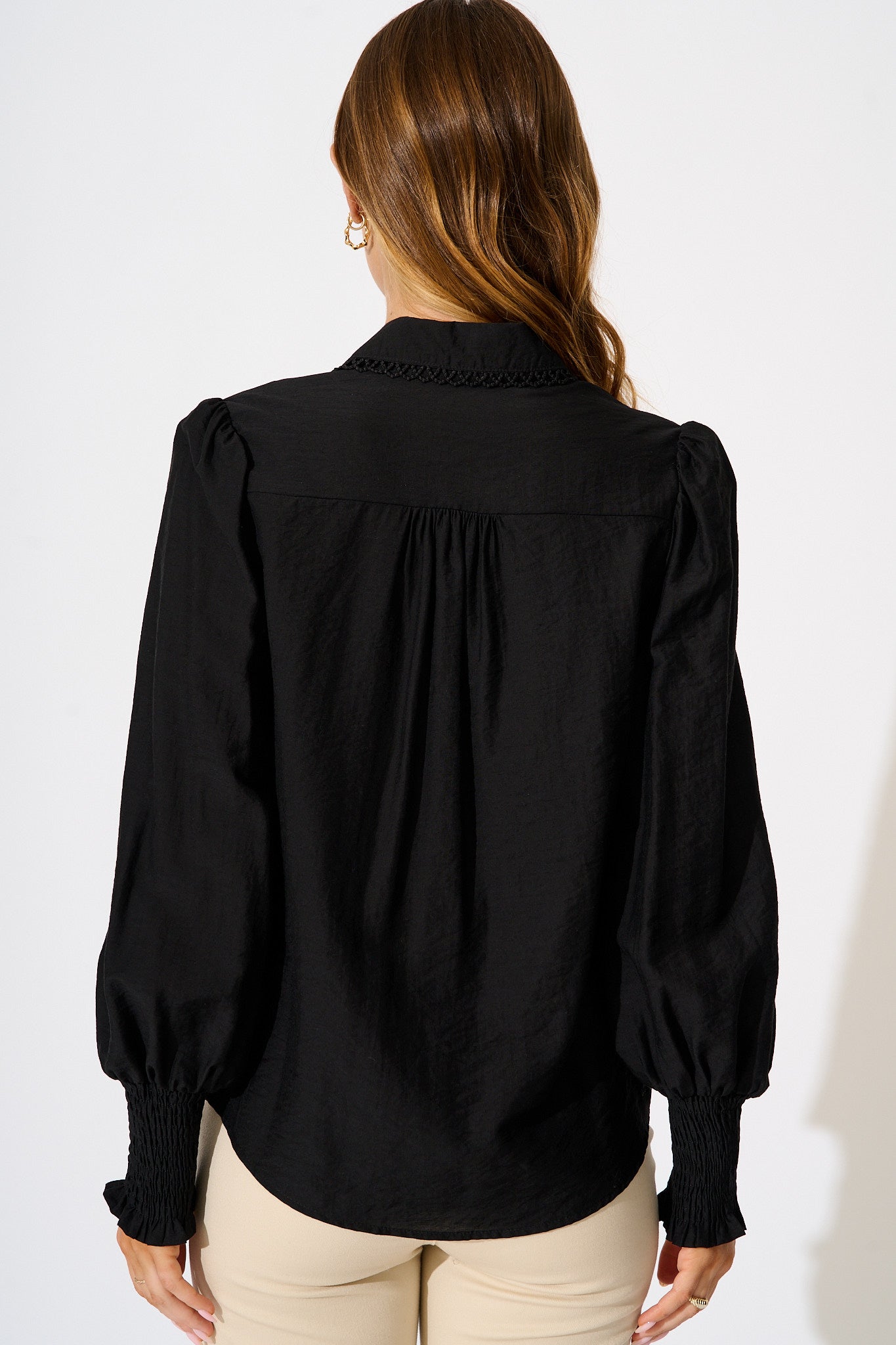 Farah Shirt in Black