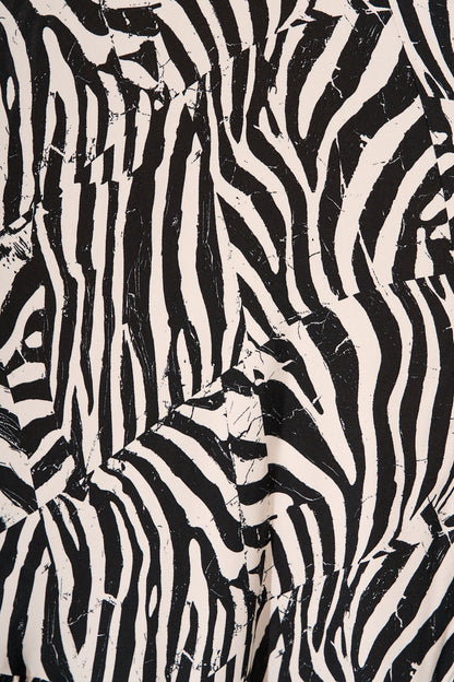 Neveena Maxi Dress In Black with Cream Print