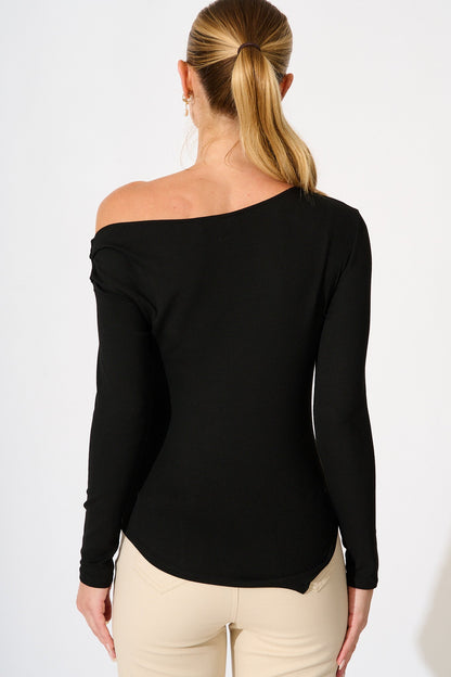 Selene Top in Black