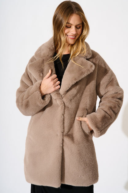 Glacier Faux Fur Coat In Taupe