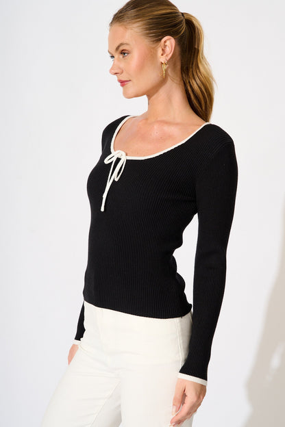 Riveria Knit Top in Black