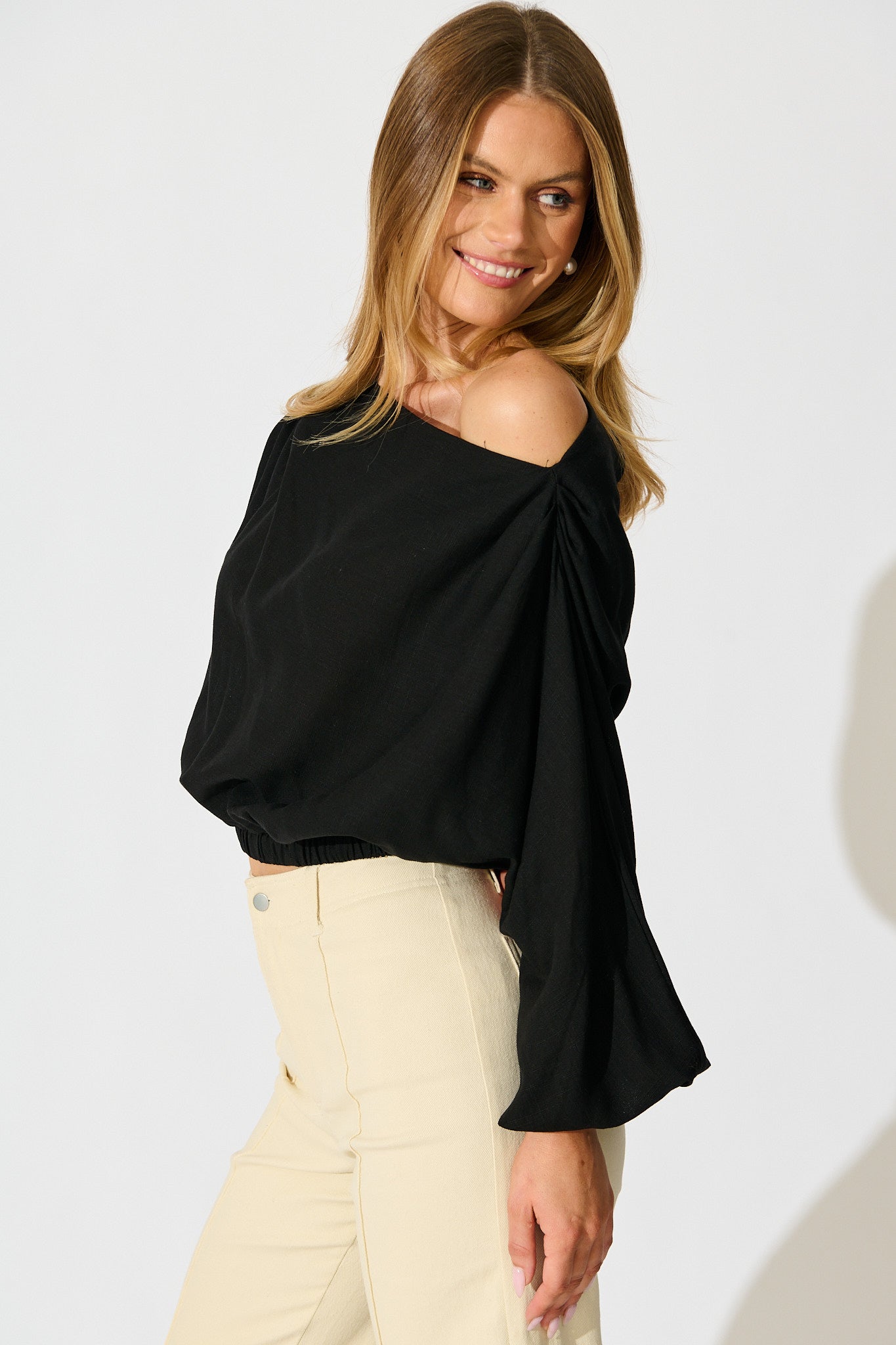 Zita Off Shoulder Top in Black Cotton Linen