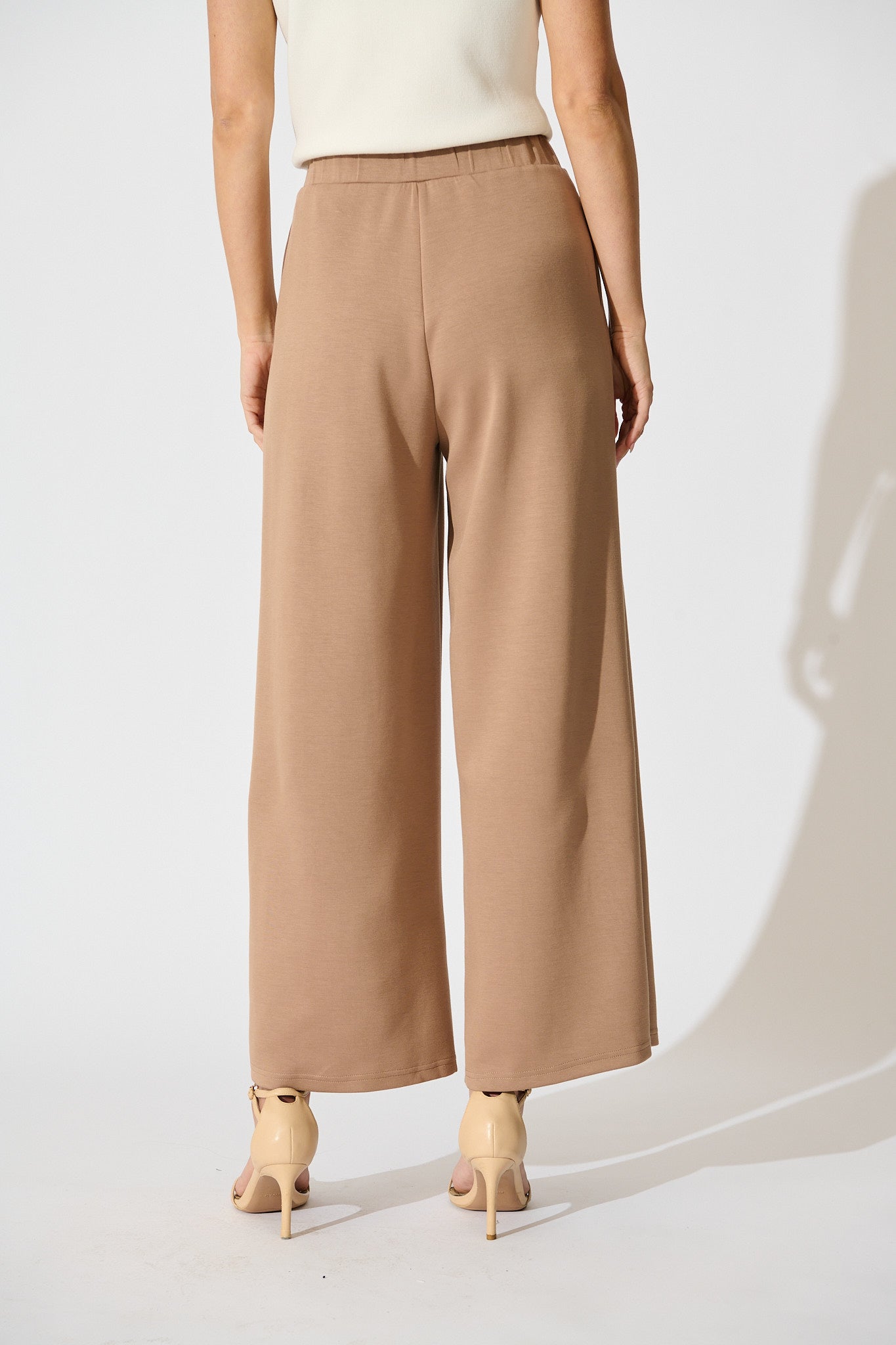 Jeannette Pant in Camel