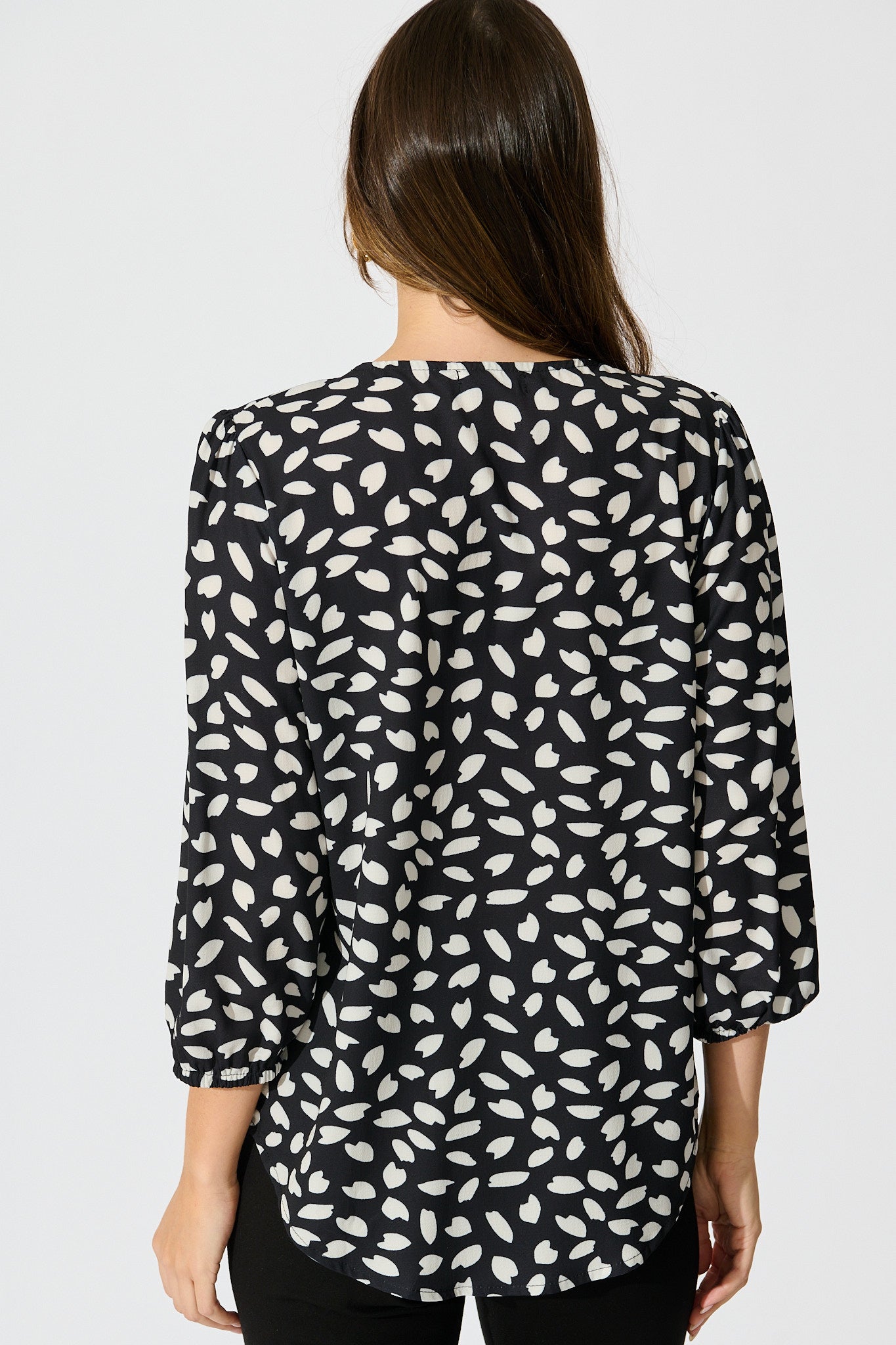 Viviani Zip Top in Black and White Leaf