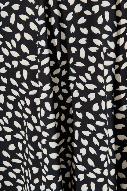 Brandsy Maxi Skirt in Black with White Leaf