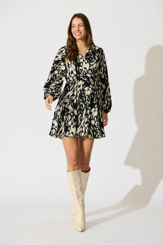 Roseabella Dress in Black and White Print