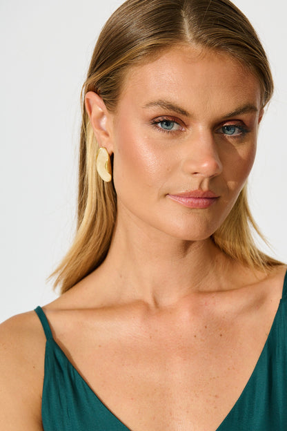 Sia Earrings in Gold