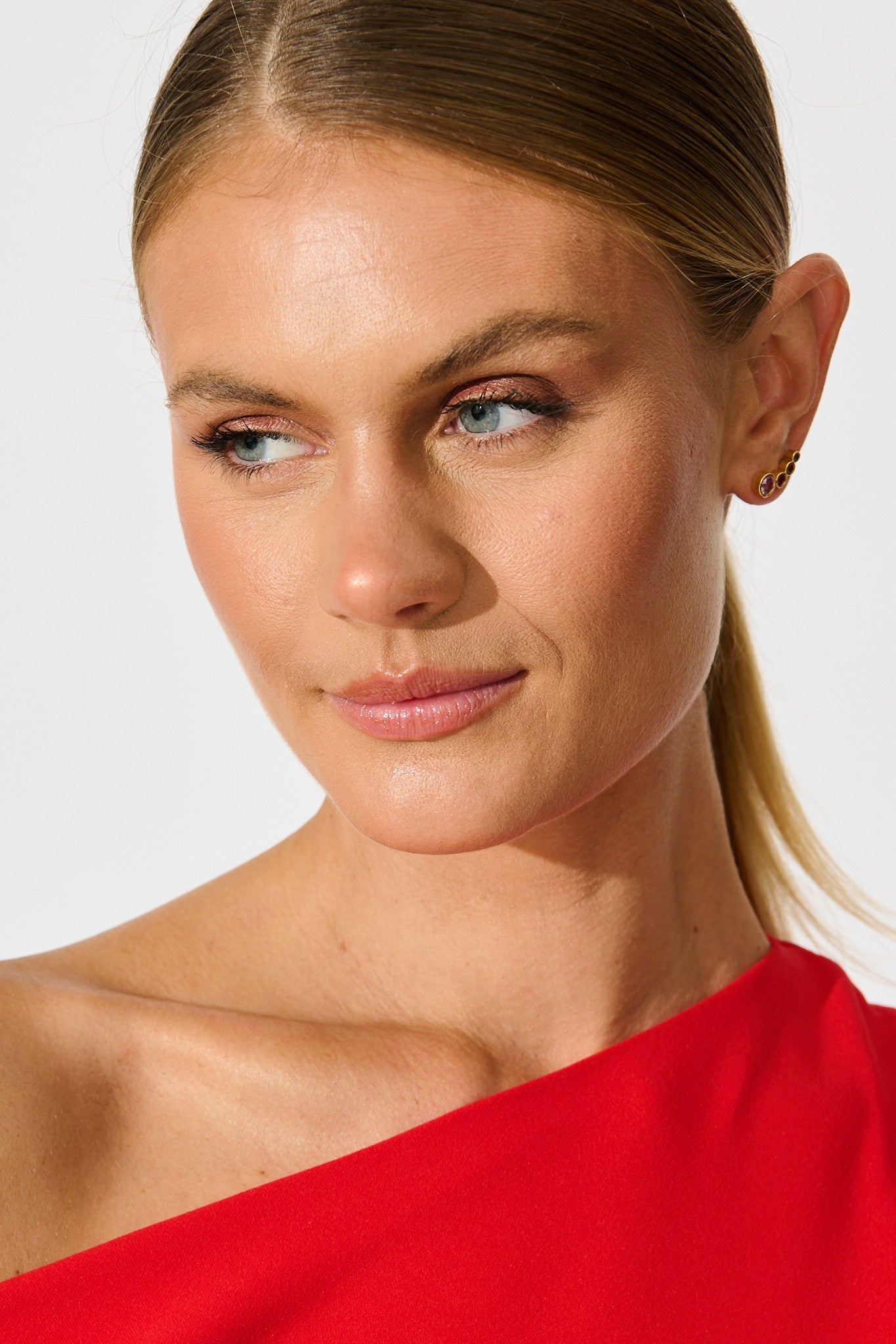 Meteorites Stud Earrings in 18k Gold Plated with Red Multi Stones