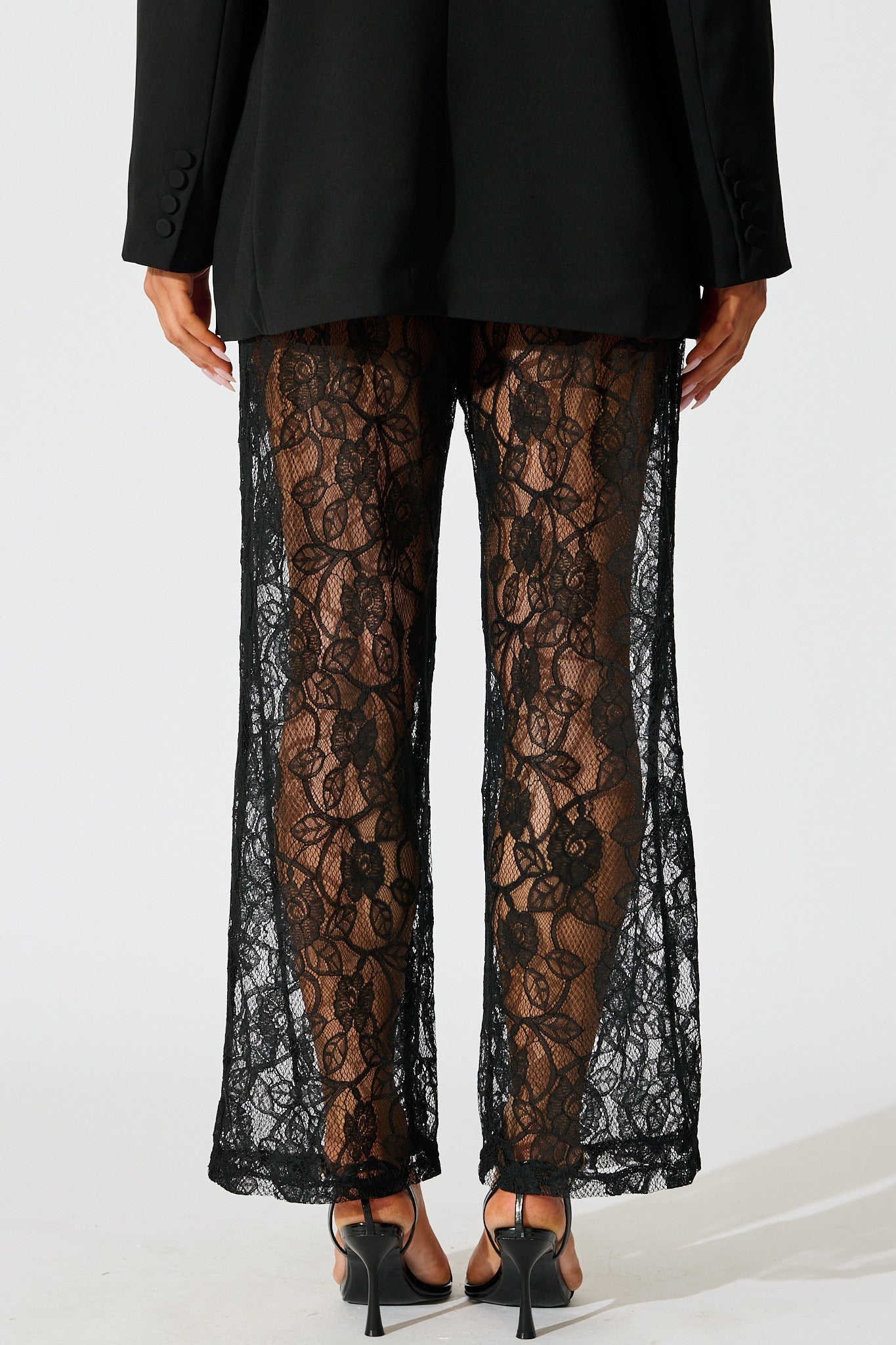 Soft Line Lace Pants In Black