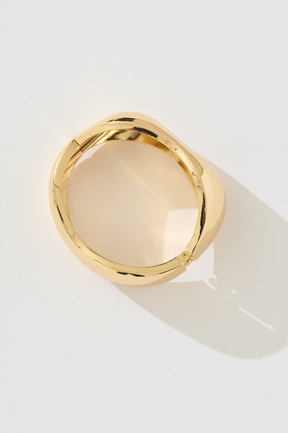 Annie Irregular Round Bangle in Gold