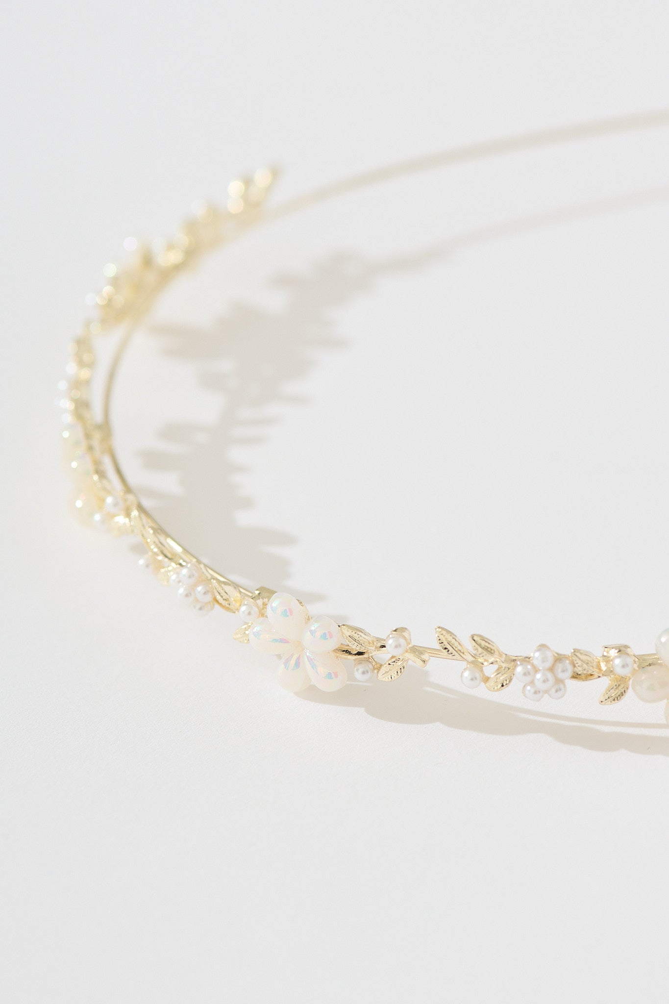 Dina Headband in Gold with Flower