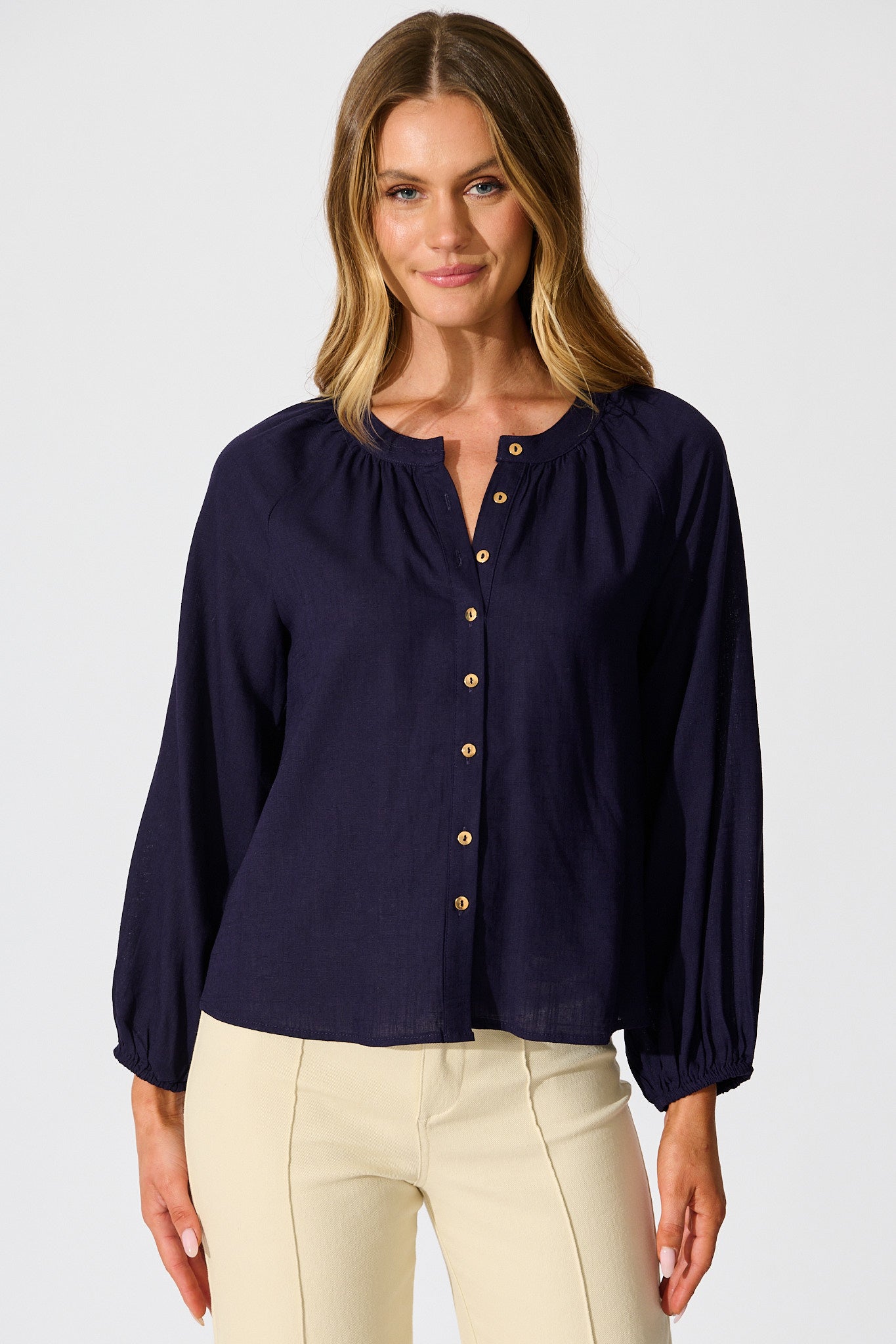 Island Whisperer Top in Navy Linen Blend