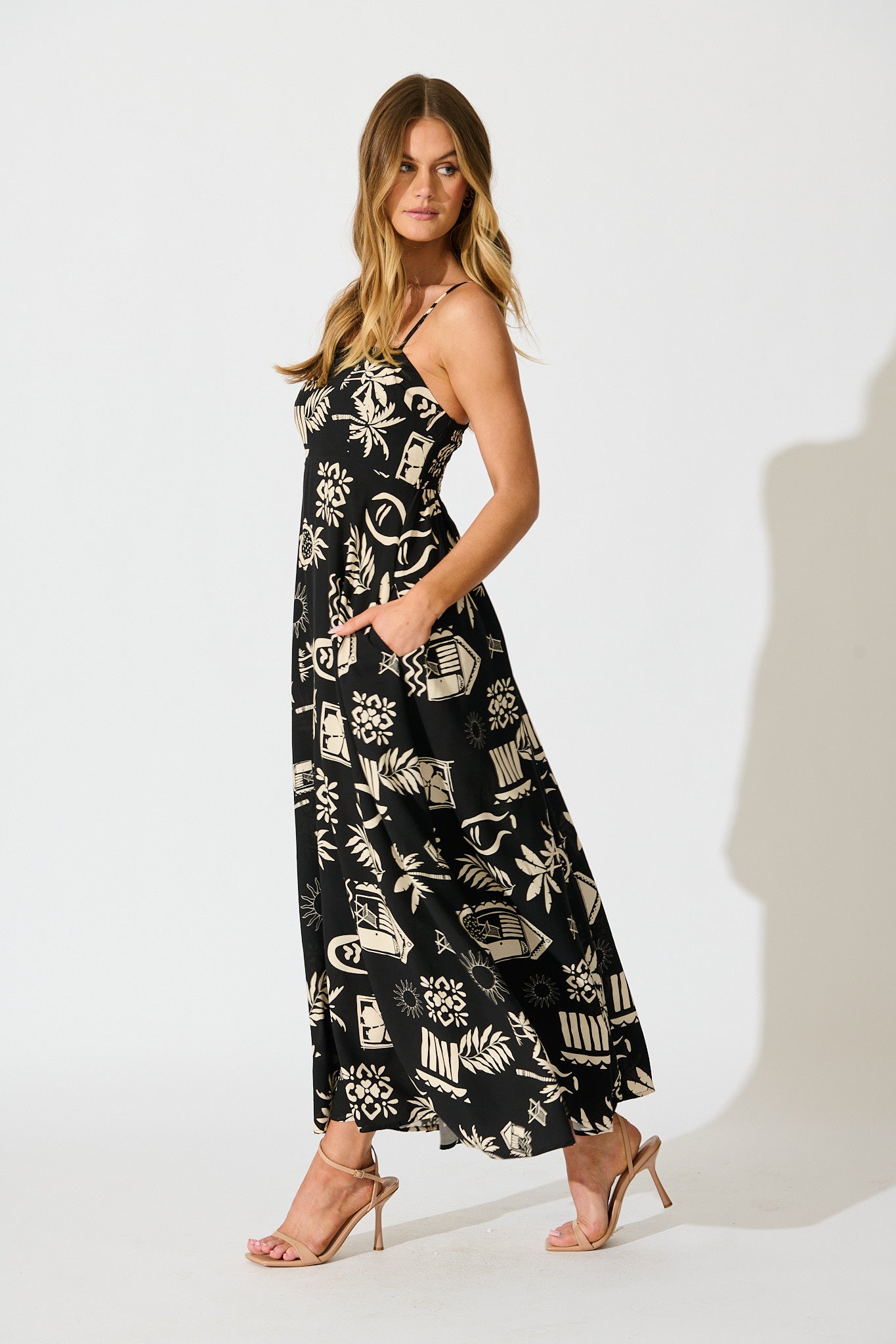 Yetta Maxi Sundress In Black Palm Print