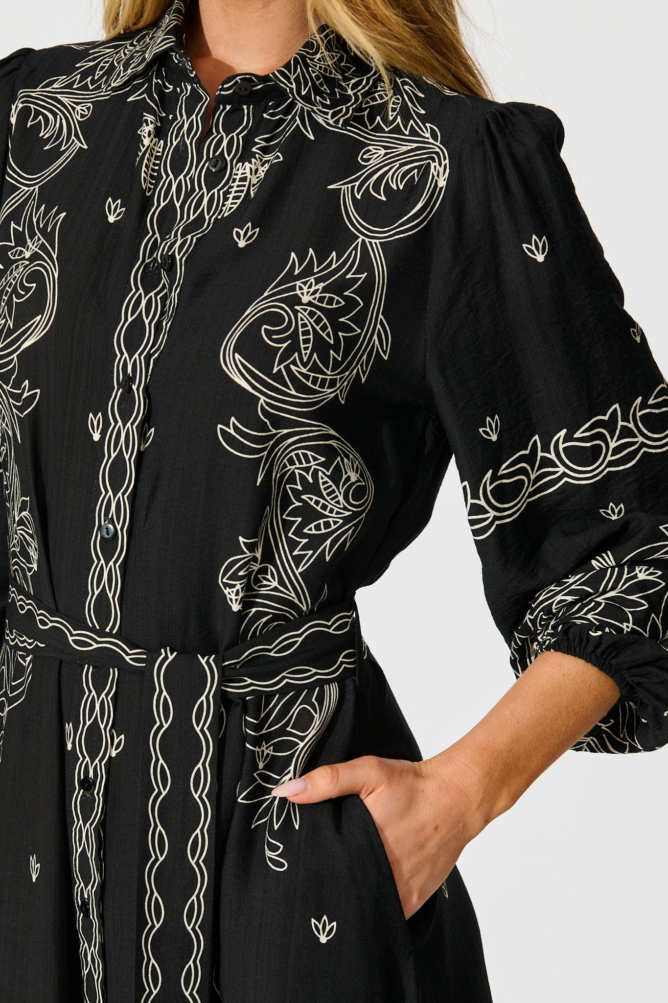 Aurelina Maxi Shirt Dress In Black Print Linen Blend