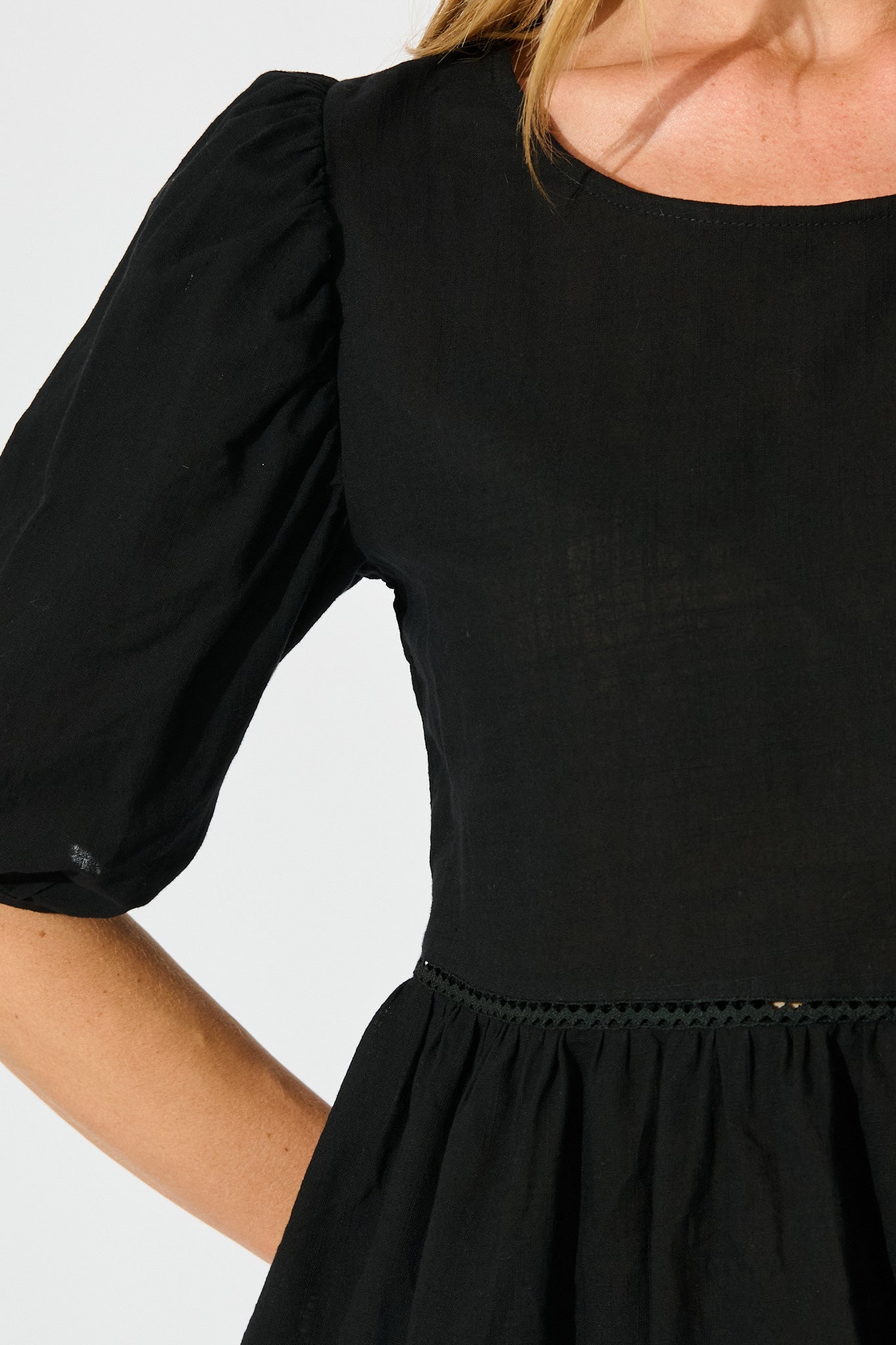 Stacy Top in Black Cotton Linen
