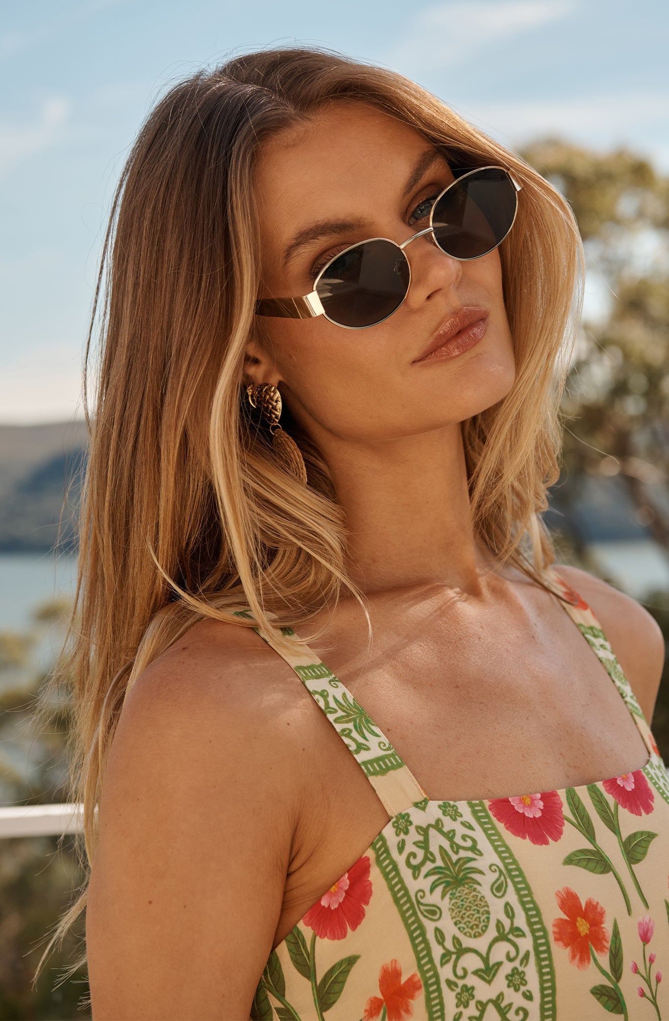 Cellyn Round Metal Oval Sunglasses in Green