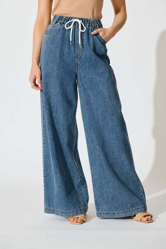 Leocadia High Rise Jean in Light Blue Denim