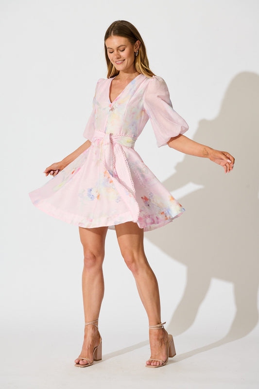 Zoeva Dress in Light Pink Floral