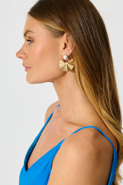 Daphne Drop Earrings in Gold with Pearl