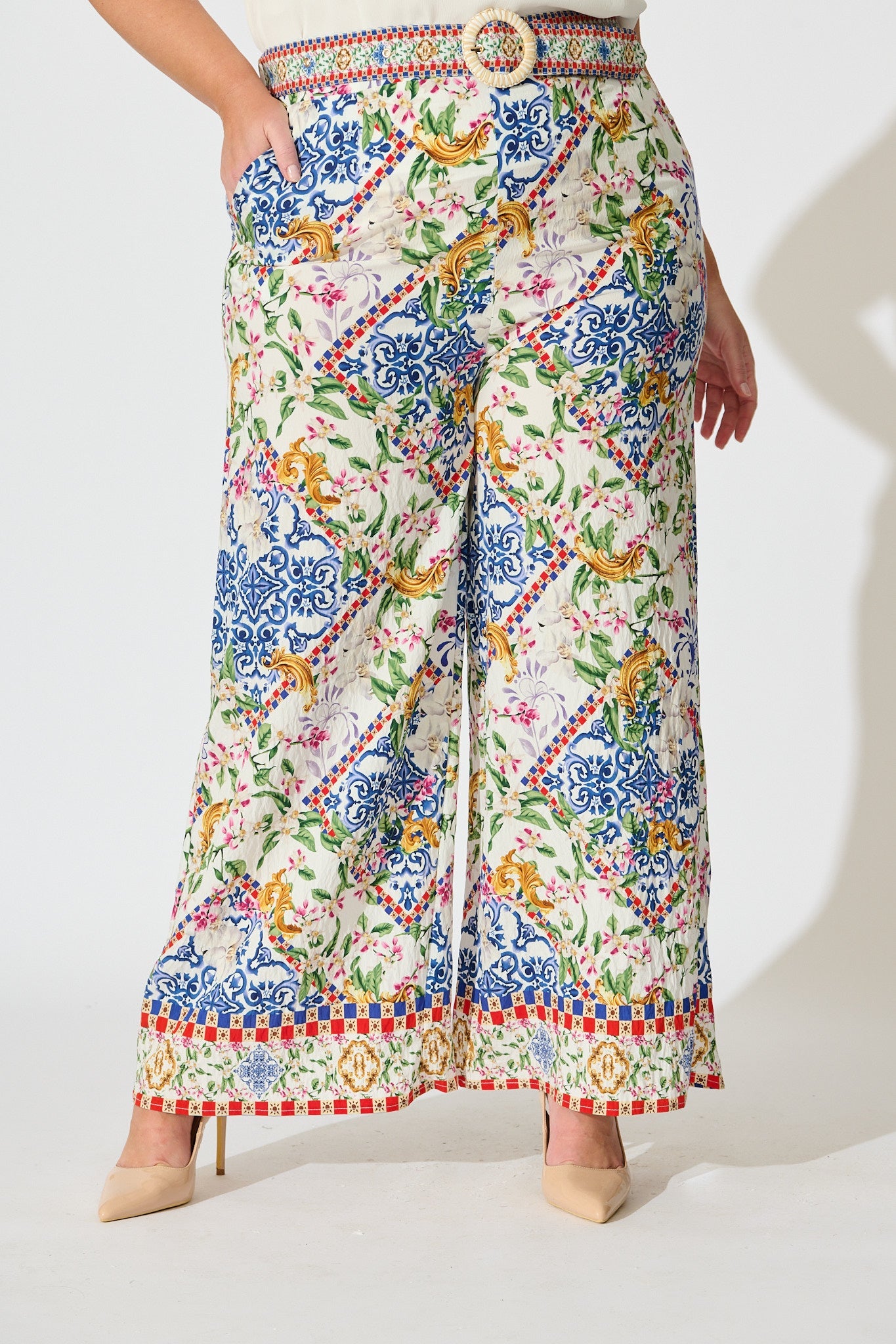 Villa Botanica Pant in White with Multi Print