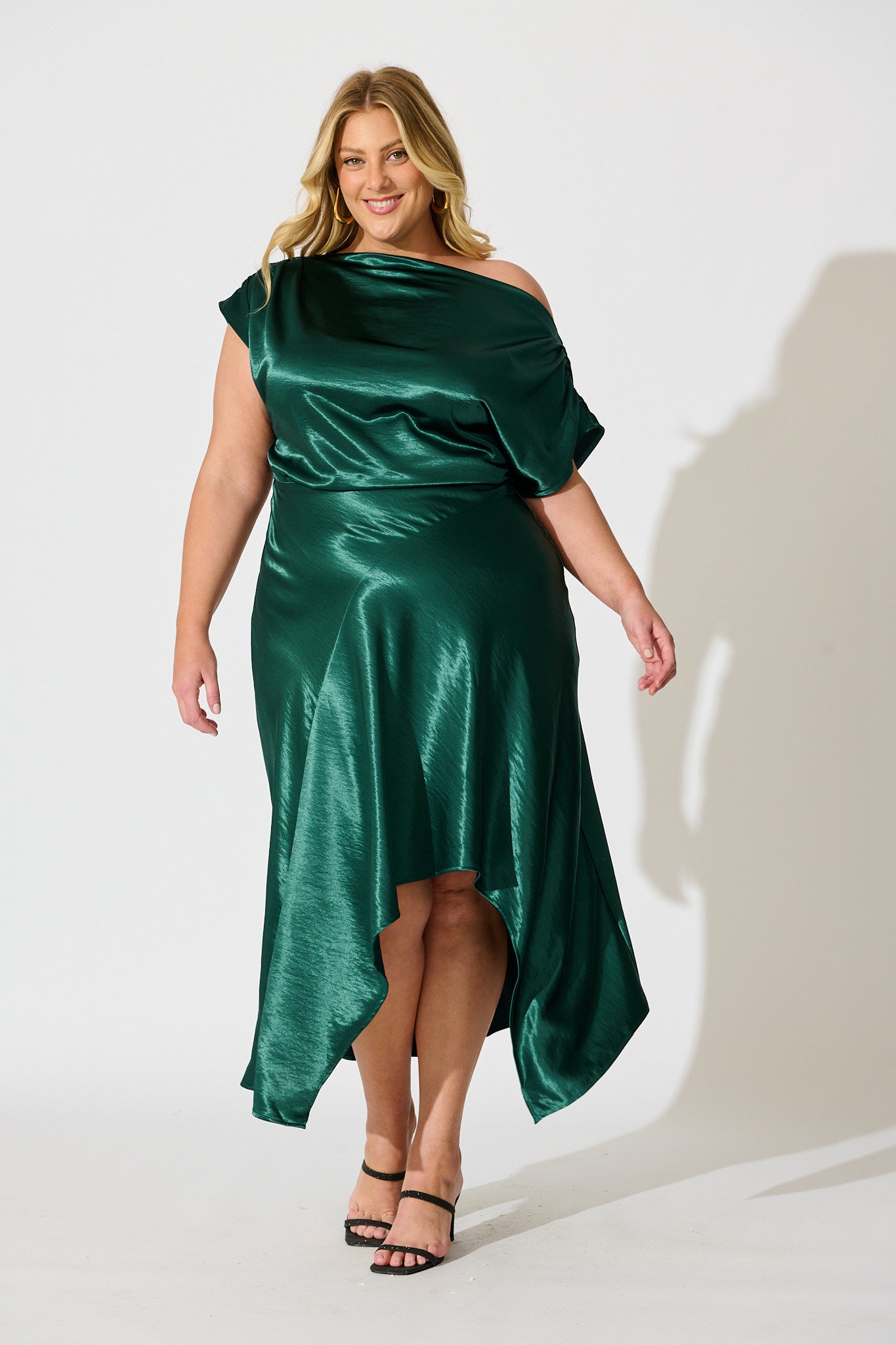Satin Glow Off Shoulder Maxi Dress in Emerald Satin