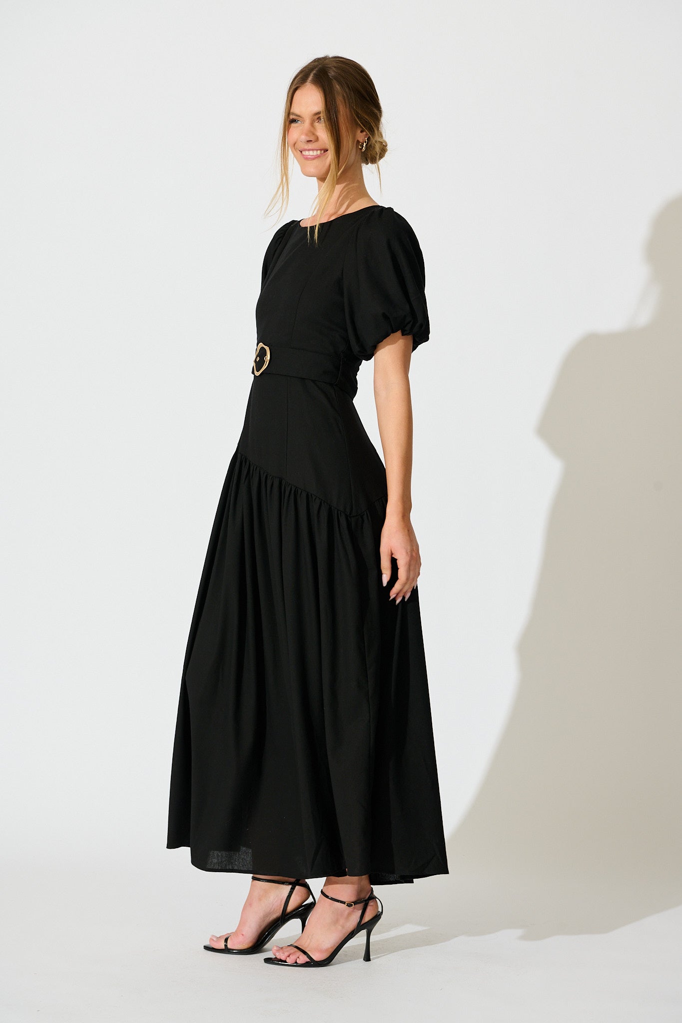 Isleen Maxi Dress in Black Linen Blend